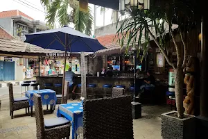 Lumbung Bar & Restaurant image