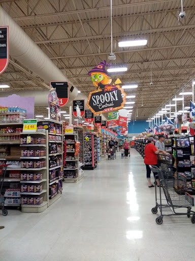 Grocery Store «H-E-B Grocery», reviews and photos, 1301 Wooded Acres Dr, Waco, TX 76710, USA