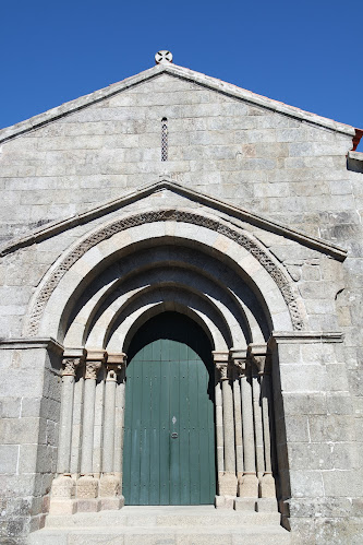 Igreja de Santa Maria de Airães - Outro