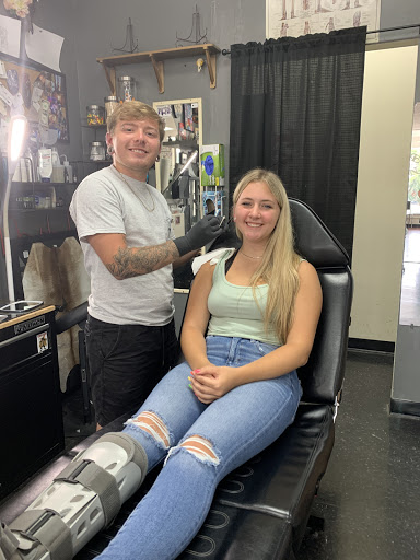 Tattoo Shop «House of Pain Tattoo», reviews and photos, 11335 Montwood Dr, El Paso, TX 79936, USA