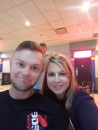 Bowling Alley «Oil Bowl Lanes», reviews and photos, 1102 W Cotton St, Longview, TX 75604, USA