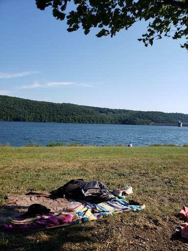 Boat Dealer «Beltzville Manor Marine», reviews and photos, 410 Pohopoco Dr, Lehighton, PA 18235, USA