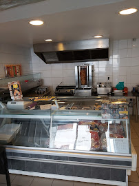 Atmosphère du Restauration rapide Royal Pizz’Kebab. à Entraigues-sur-la-Sorgue - n°1