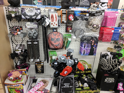 Thrift Store «Federal Way Goodwill», reviews and photos, 32521 Pacific Hwy S, Federal Way, WA 98003, USA