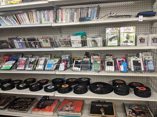 Shopping Mall «Northern Lights Shopping Center», reviews and photos, 3349-3561 Cleveland Ave, Columbus, OH 43224, USA