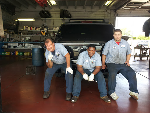 Auto Repair Shop «Shadowoods Auto Center - Marathon Gas», reviews and photos, 31487 Gratiot Ave, Roseville, MI 48066, USA