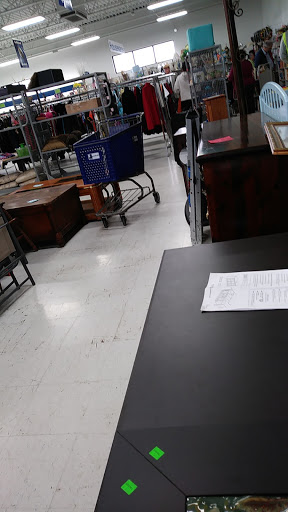 Thrift Store «Goodwill Retail Store of St. Peters – Mid Rivers», reviews and photos, 620 Mid Rivers Mall Dr, St Peters, MO 63376, USA