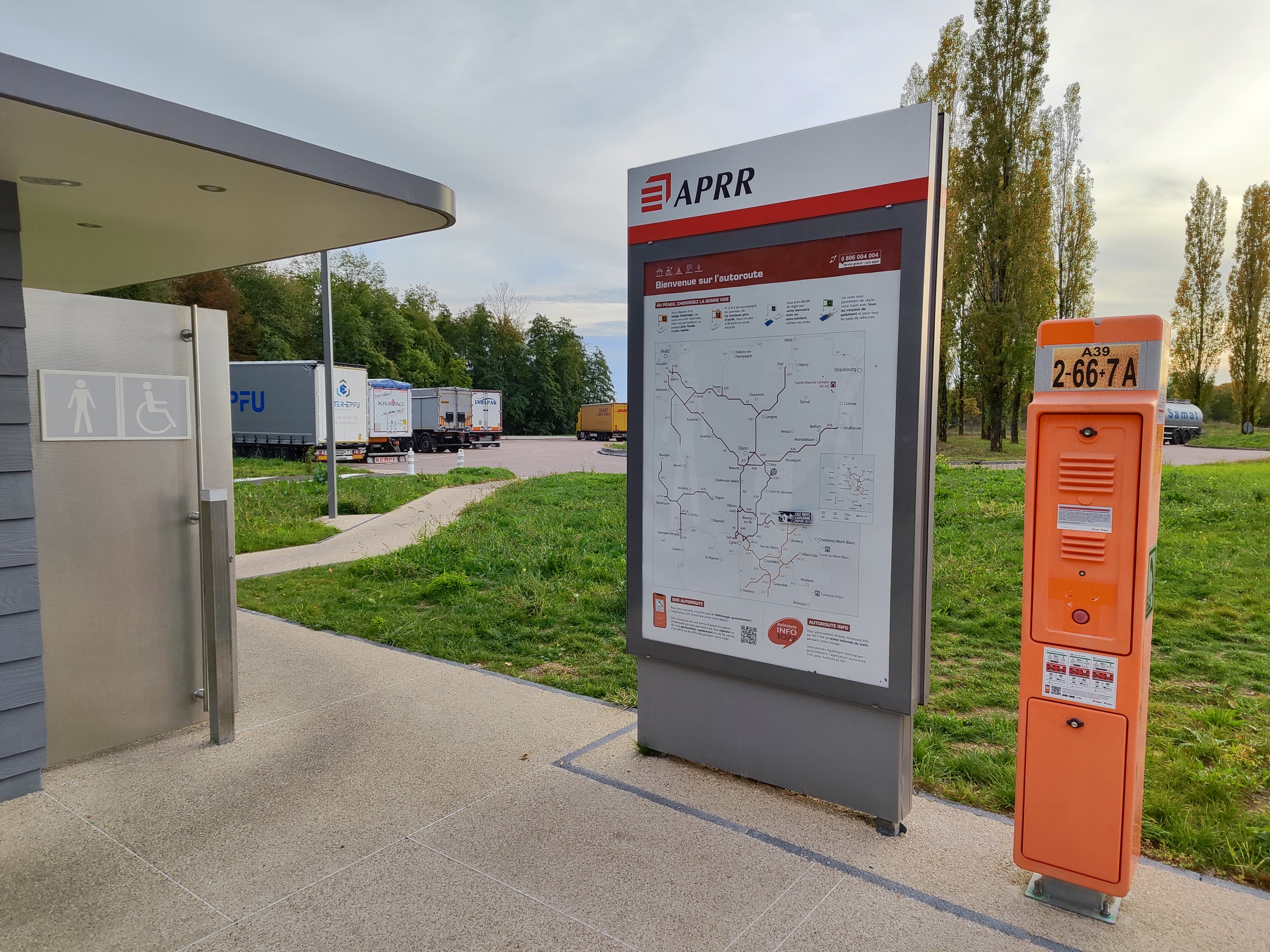 Photo n° 4 de l'avis de Milan.� fait le 16/10/2023 à 15:49