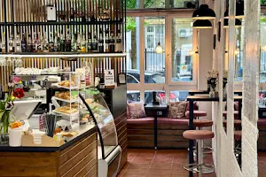 La Vie Café image