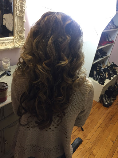 Hair Salon «Shannon Goode - GoodeHair - Hair Stylist», reviews and photos, 372 E Main St, Columbus, OH 43215, USA