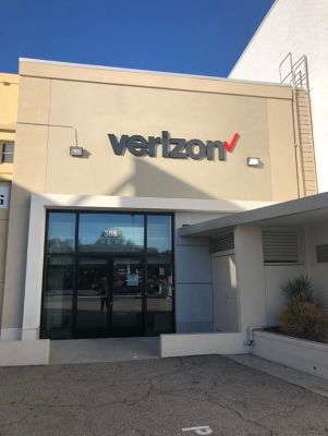 Cell Phone Store «Verizon», reviews and photos, 368 S Lake Ave, Pasadena, CA 91101, USA