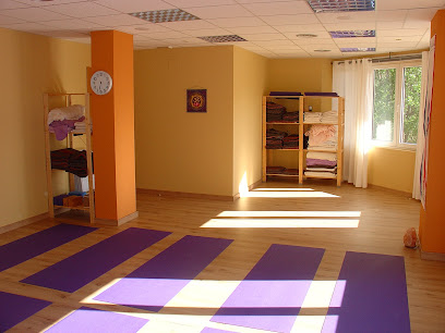 Prabhupati. Centro de Kundalini Yoga en León - C. Padre Javier de Valladolid, 3, 1ºB, 24005 León, Spain