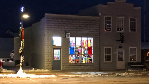 Sideline Sports & Tees, 1751 Madison Ave #202, Council Bluffs, IA 51503, USA, 