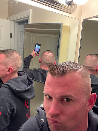 Barber Shop «Hall of Fades Barber Shop», reviews and photos, 349 E Indian Trail, Aurora, IL 60505, USA