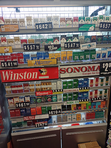 Liquor Store «Discount Liquors», reviews and photos, 653 Big Bend Rd, Ballwin, MO 63021, USA