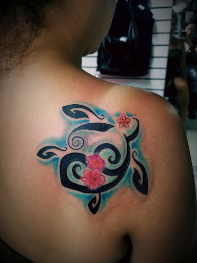 Tattoo Shop «Hazy Daze Tattoo Studio», reviews and photos, 2104 Strand St, Galveston, TX 77550, USA