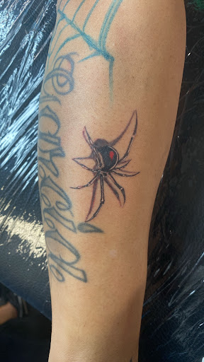 Explore japanese cloud tattoo ideas, creative tattoo ideas in Naples, available at IndigenousTinta tattoo studio