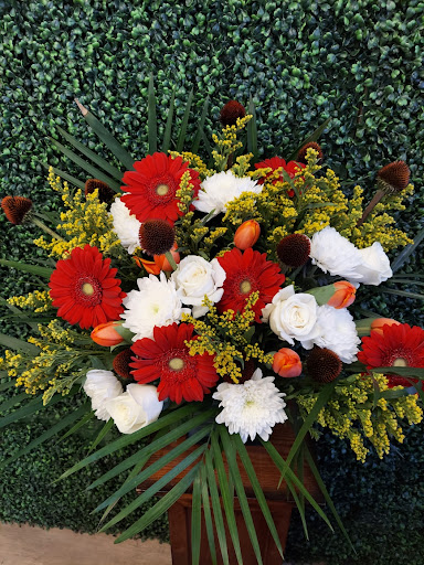 Florist «Annie Occasion for Any Occasion», reviews and photos, 148 S Bloomingdale Rd #110, Bloomingdale, IL 60108, USA