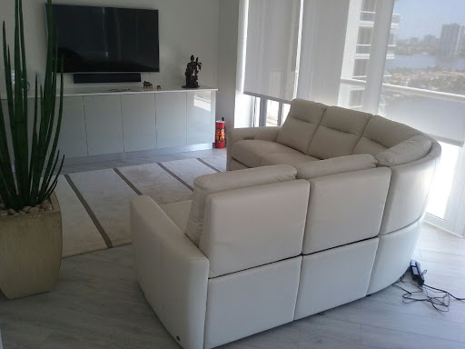 Furniture Store «Wasser Exclusive Furniture», reviews and photos, 19 NE 1st Ave, Hallandale Beach, FL 33009, USA