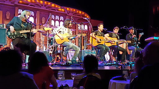 Dinner Theater «Candlelight Pavilion Fine Dining and Musical Theater», reviews and photos, 455 W Foothill Blvd, Claremont, CA 91711, USA