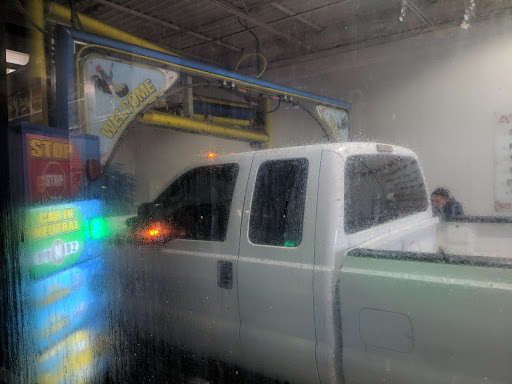 Car Wash «Wash N Roll Car Wash & Auto Repair», reviews and photos, 120 W Suffolk Ave, Central Islip, NY 11722, USA