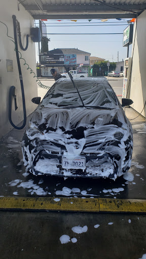 Clean Getaway $1 Car Wash en Gardena