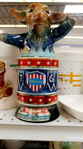 Clothing Store «Goodwill», reviews and photos