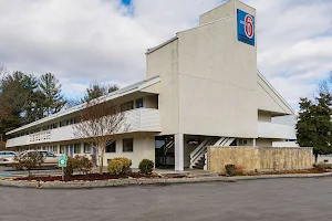 Motel 6 Knoxville, TN - North image