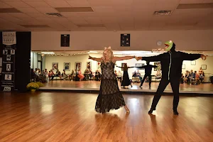 Salón de Baile Dance & Fitness Studio image