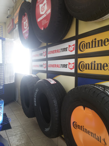 Tire Shop «Crosstown Auto Repair», reviews and photos, 900 Burnsville Pkwy, Burnsville, MN 55337, USA