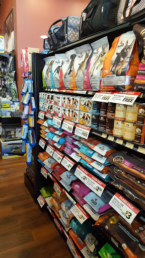 Pet Store «Pet Valu», reviews and photos, 37 Monroe Turnpike, Trumbull, CT 06611, USA