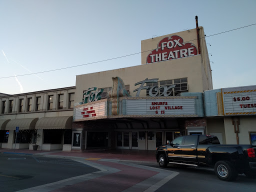 Movie Theater «Fox Theater», reviews and photos, 514 Center St, Taft, CA 93268, USA