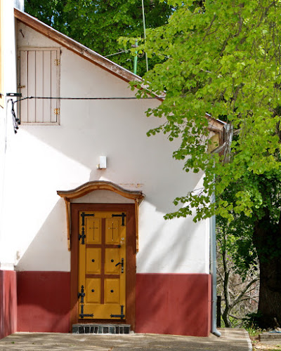 Kesztölc, Temető u. 2, 2517