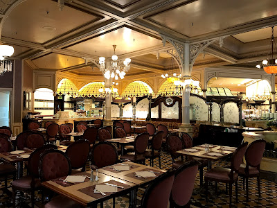 Plaza Gardens Restaurant à Chessy