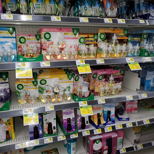 Home Goods Store «Dollar General», reviews and photos, 176 E Grant Ave, Winters, CA 95694, USA