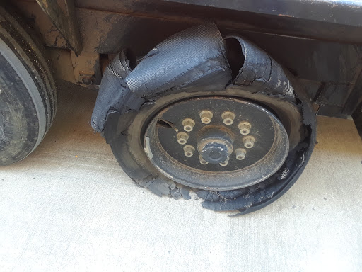 Tire Shop «Gateway Tire & Service Center», reviews and photos, US-412, Lexington, TN 38351, USA