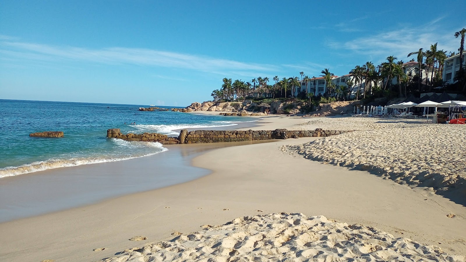 Zdjęcie Playa Palmilla z powierzchnią drobny beżowy piasek
