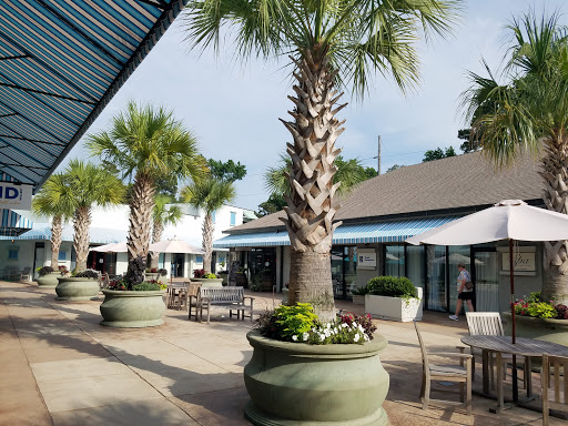 Shopping Mall «The Shops at Sea Pines Center», reviews and photos, 71 Lighthouse Rd #300, Hilton Head Island, SC 29928, USA