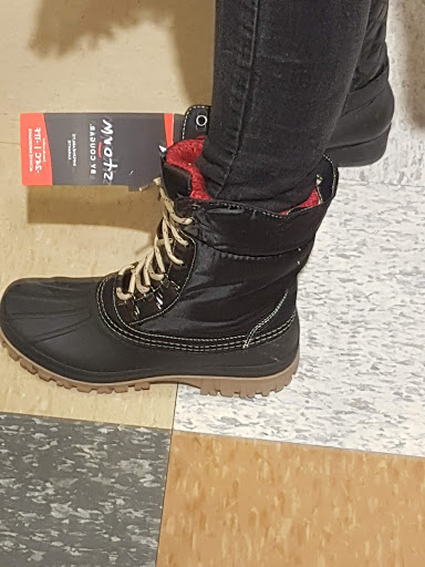 Stores to buy women's boots Montreal