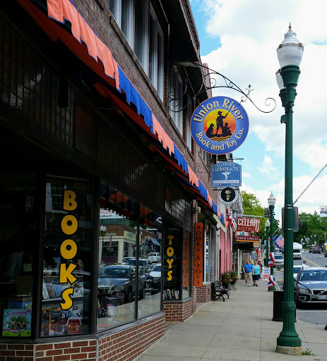 Union River Book & Toy Co, 100 Main St, Ellsworth, ME 04605, USA, 