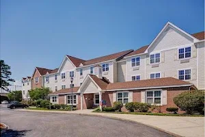 TownePlace Suites by Marriott Manchester-Boston Regional Airport image