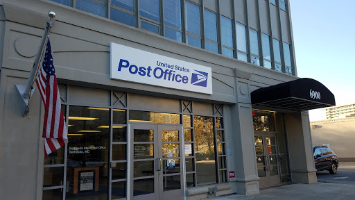 Post Office «United States Postal Service», reviews and photos, 6900 Wisconsin Ave #100, Chevy Chase, MD 20815, USA