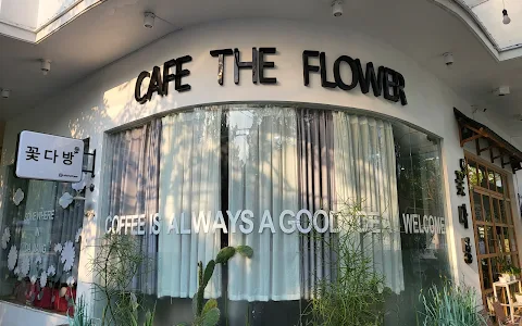 Cafe The Flower image