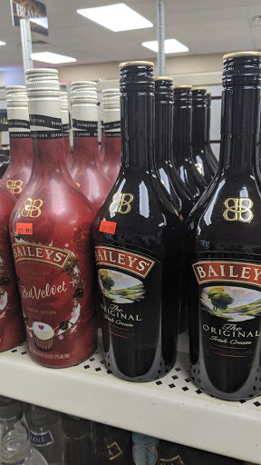 Liquor Store «Sunset Point Liquors», reviews and photos, 2516 Sunset Point Rd, Clearwater, FL 33765, USA