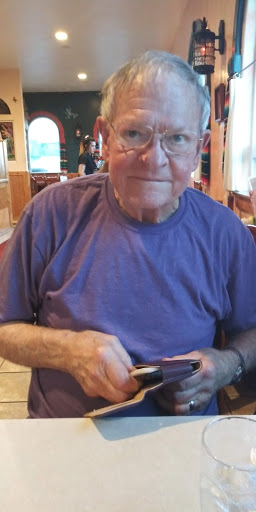 Grocery Store «Grocery Outlet Bargain Market», reviews and photos, 16261 US-101 #17, Brookings, OR 97415, USA