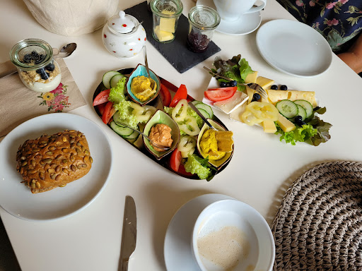 Skadis Pet Boutique & Café unter Kreuzwertheim, 