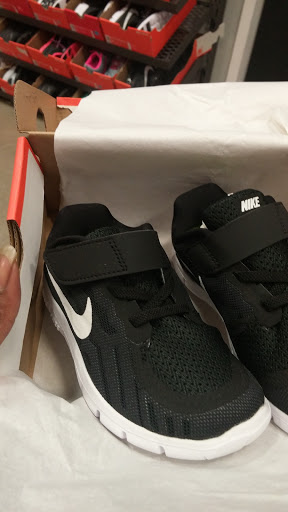 Clothing Store «Nike Factory Store», reviews and photos, 10700 Factory Shop Blvd, Gulfport, MS 39503, USA