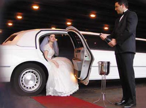 First Class Limousine & Party Bus