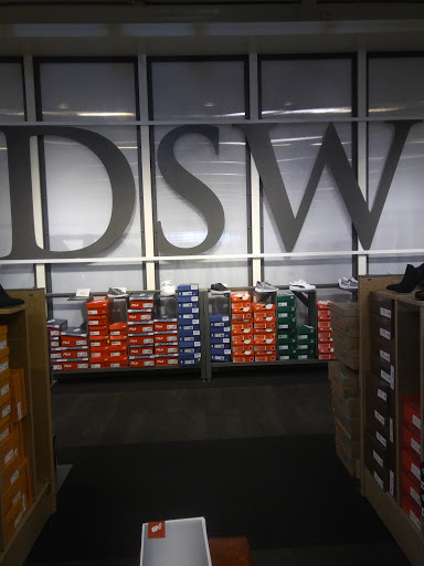 Shoe Store «DSW Designer Shoe Warehouse», reviews and photos, 345 Rockaway Turnpike, Lawrence, NY 11559, USA