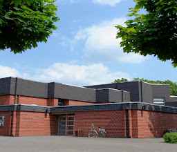 Thomas-Morus-Kirche der kath. Kirchengemeinde St. Franziskus photo
